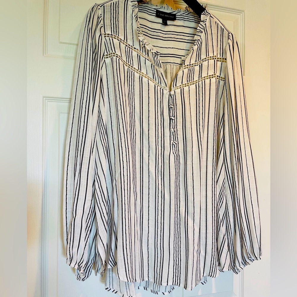 LB Black Stripe on White Covered Buttons Ruffle Neckline 14/16